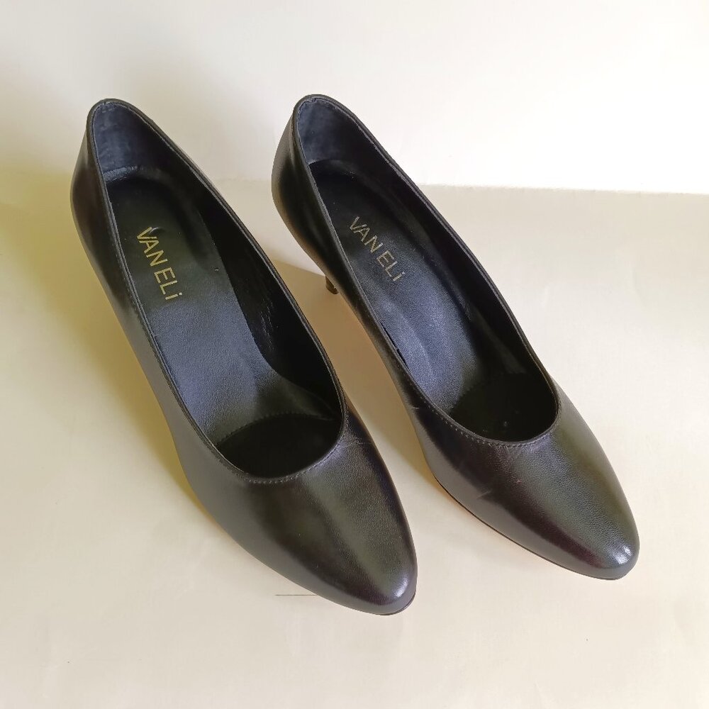 VANELI - Fine Leather Shoes - Size 6.5 W - Heels 2.5 in.